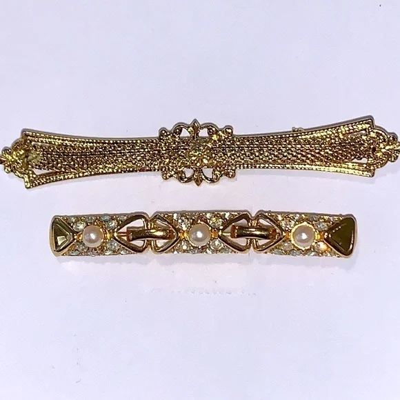 2 Vintage Gold Tone Brooches 1 Richelieu - Picture 1 of 4